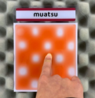 「muatsu」点の凹凸で圧力を分散